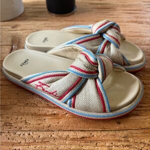 Lovely Mixed Raffia Fendi Slides ♥️